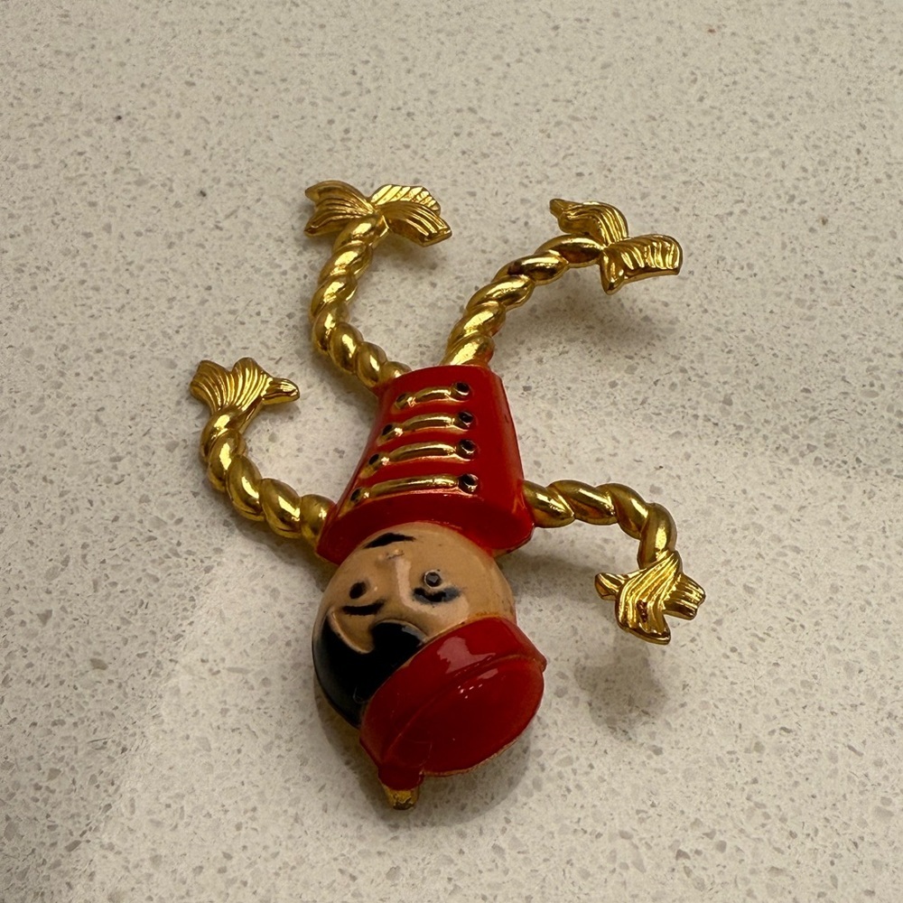 Vintage 1940s Bellboy Brooch Pin Bellhop Bellman Porter RARE - Picture 7 of 8
